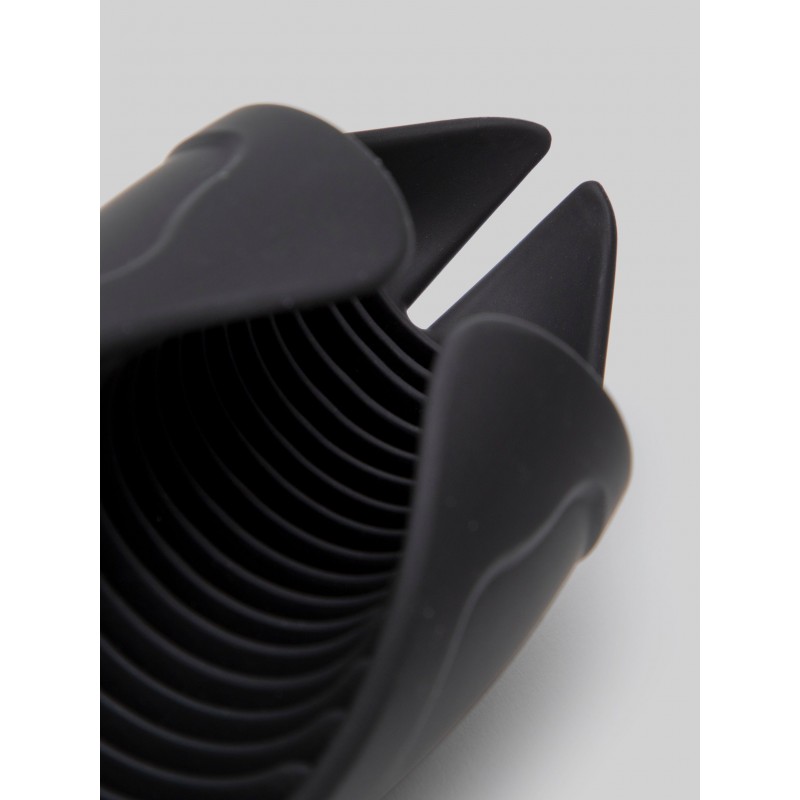 Blowmotion Vibrating Hand Job Masturbator Blowmotion Vibrating Hand Job Masturbator